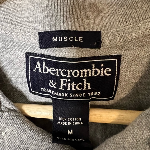 Abercrombie & Fitch Muscle Polo - Picture 3 of 4